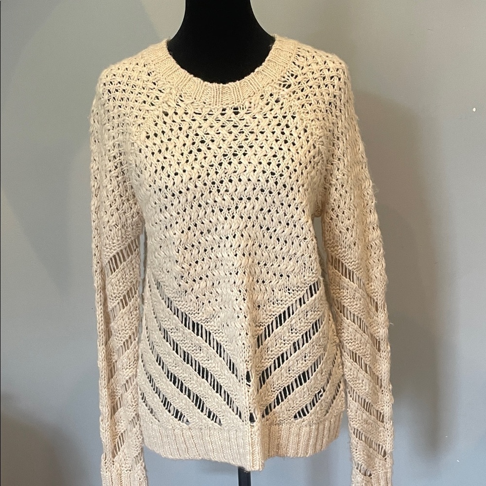 Cream Knit Women's Sweater size medium -fall wear
